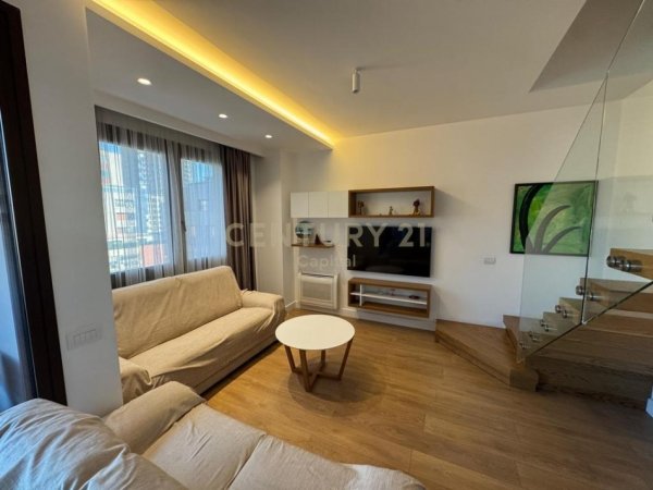 Tirane, jepet me qera apartament duplex 3+1+Ballkon Kati 6, 170 m² 1.800 € (Rrugën e Barrikadave,)