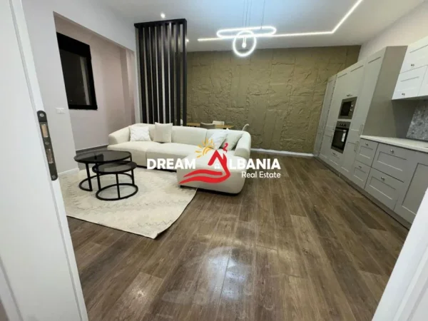 Tirane, shitet apartament 1+1 , 85 m² 165.000 € (kodra e diellit)