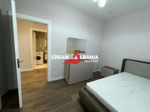 Tirane, shitet apartament 1+1 , 85 m² 165.000 € (kodra e diellit)