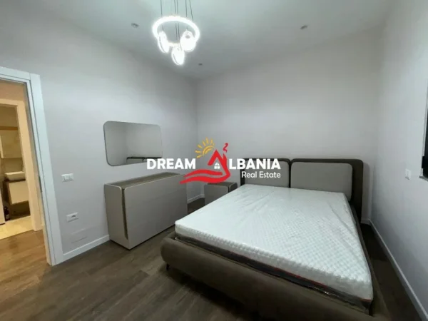 Tirane, shitet apartament 1+1 , 85 m² 165.000 € (kodra e diellit)