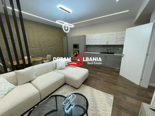 Tirane, shitet apartament 1+1 , 85 m² 165.000 € (kodra e diellit)