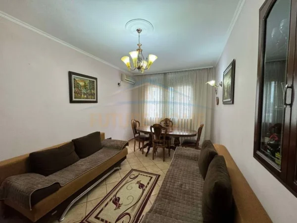 Tirane, jepet me qera apartament 1+1 Kati 3, 75 m² 500 € 