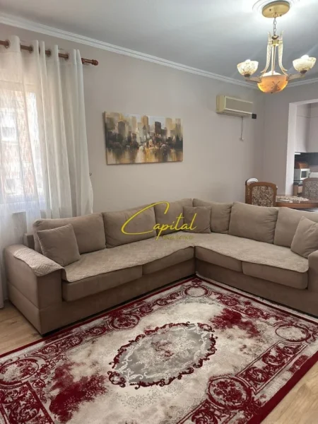 Tirane, jepet me qera apartament 2+1 Kati 3, 85 m² 800 € (VASIL SHANTO)