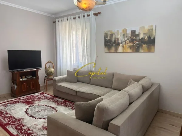 Tirane, jepet me qera apartament 2+1 Kati 3, 85 m² 800 € (VASIL SHANTO)