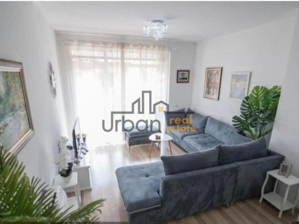 Tirane, jepet me qera apartament 1+1+Ballkon Kati 3, 66 m² 750 € (Përballë Toptanit)