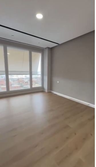 Tirane, shitet apartament 3+1 Kati 6, 164 m² 270.000 € 