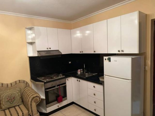 Tirane, jepet me qera apartament 1+1+BLK Kati 4, 63 m² 32.000 Leke (Kongresi Manastirit)