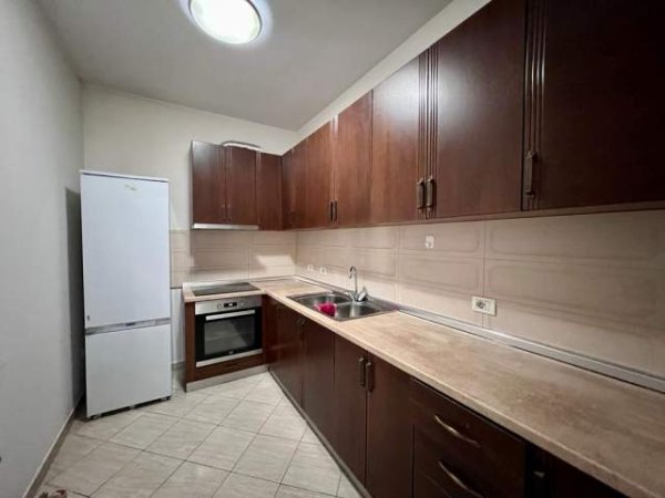 Tirane, jepet me qera apartament 1+1+BLK Kati 9, 95 m² 400 Euro (Delijorgji)