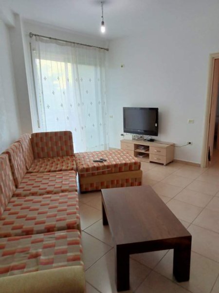 Tirane, jepet me qera apartament 1+1+BLK Kati 2, 70 m² 330 Euro (Rruga Peti)