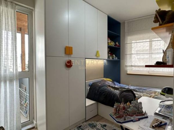 Tirane, shes apartament 3+1+2+BLK 127 m² 330.000 Euro (Komuna e Parisit)