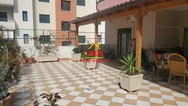 Vlore, shitet apartament 2+1 Kati 4, 120 m² 115.000 Euro (Rrug Cajupi)