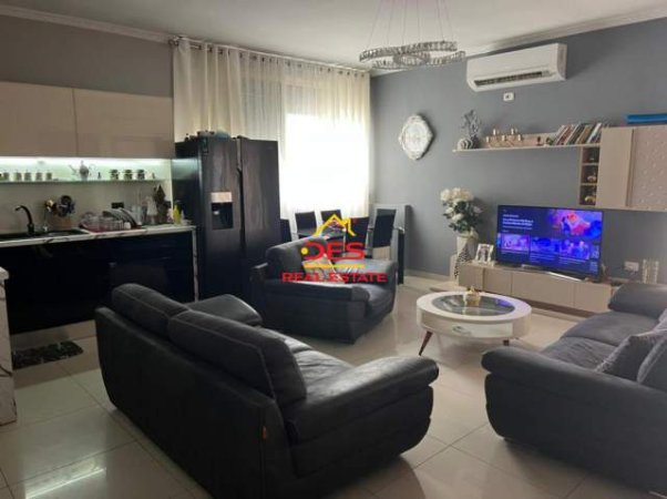 Vlore, shitet apartament 2+1 Kati 4, 120 m² 115.000 Euro (Rrug Cajupi)