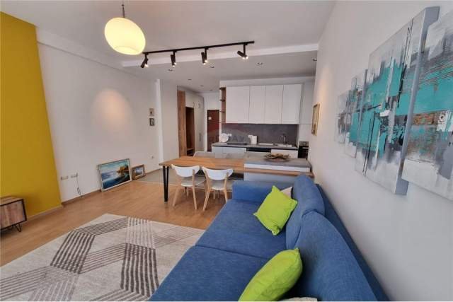 Tirane, jepet me qera apartament 2+1+BLK Kati 5, 82 m² 600 Euro (Rruga Haxhi Kika - Kompleksi Kika 2)