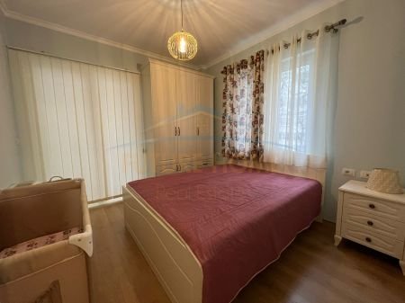 Tirane, shitet apartament 2+1 Kati 2, 115 m² 200.000 Euro (Liqeni i Thatë pranë Hotel "Radison", Tiranë.)