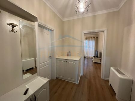 Tirane, shitet apartament 2+1 Kati 2, 115 m² 200.000 Euro (Liqeni i Thatë pranë Hotel "Radison", Tiranë.)