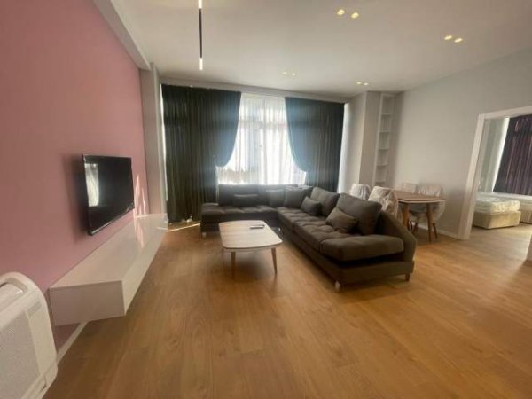 Tirane, jepet me qera apartament 2+1 100 m² 600 Euro (rruga Kavajes)