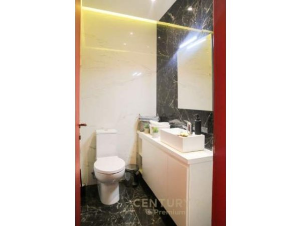 Tirane, jepet me qera zyre Kati 1, 35 m²  (Stadiumi Dinamo)