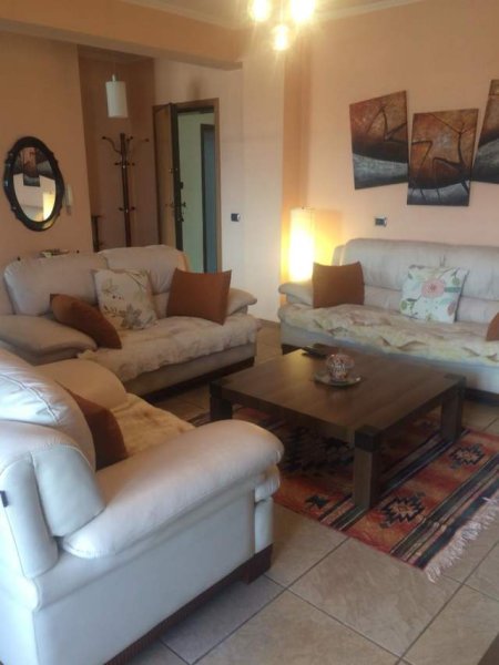 Tirane, jepet me qera apartament 1+1+BLK Kati 6, 110 m² 500 Euro (Rruga e Durresit)