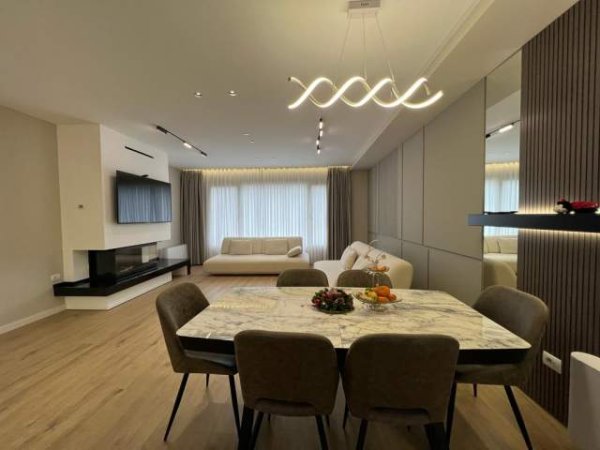 Tirane, jepet me qera Vile Kati 2, 311 m² 3.500 Euro