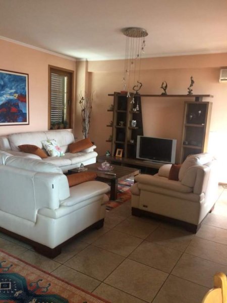Tirane, jepet me qera apartament 1+1+BLK Kati 6, 110 m² 500 Euro (Rruga e Durresit)