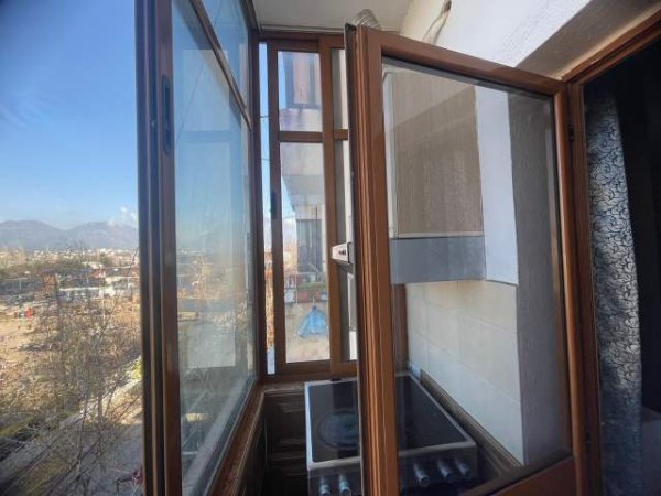 Tirane, jepet me qera apartament 1+1+BLK Kati 3, 69 m² 250 Euro (Rruga e Burgut)