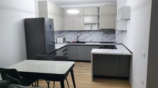 Tirane, shitet apartament Kati 3, 104 m² 145.000 Euro