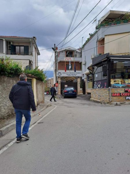 Tirane, jepet me qera apartament 2+1+A+BLK Kati 2, 90 m² 400 EURO  (Rruga Budi Tirane)