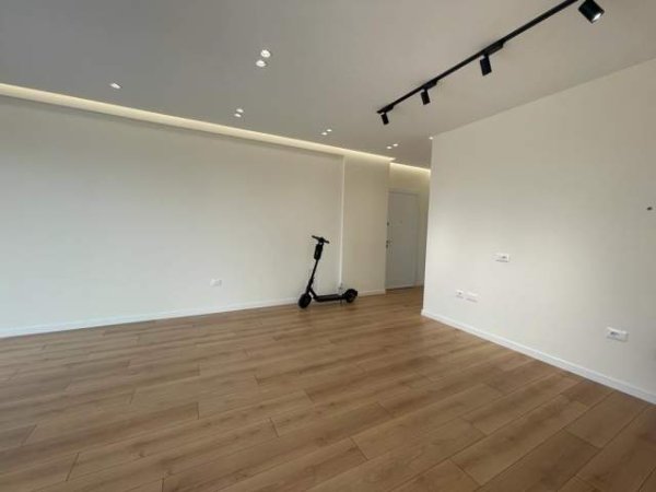 Tirane, jepet me qera apartament 2+1+A+BLK Kati 9, 110 m² 600 Euro (Dibres)