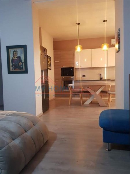 Tirane, jepet me qera apartament 2+1+BLK Kati 3, 94 m² 500 Euro (pazari i ri)