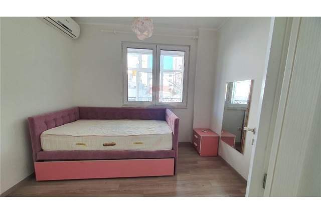 Tirane, jepet me qera apartament 3+1+A+BLK Kati 2, 124 m² 1.500 Euro (Blloku)