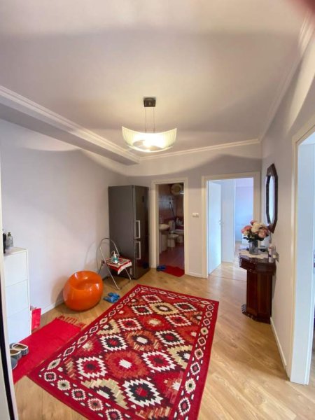 Tirane, jepet me qera apartament 2+1+A+BLK Kati 3, 95 m² 1.300 Euro