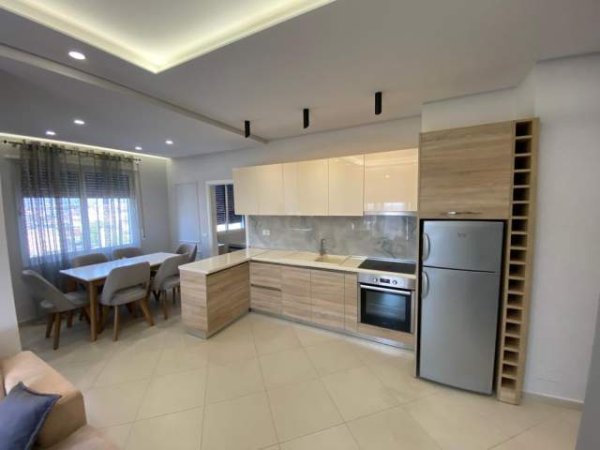 Tirane, jepet me qera apartament 2+1+A+BLK Kati 6, 100 m² 509 Euro