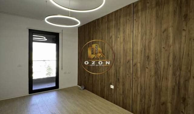 Apartament 2+1+2 për Biznes në Kompleksin Olimpik 700 Euro, Rruga e Kosovareve
