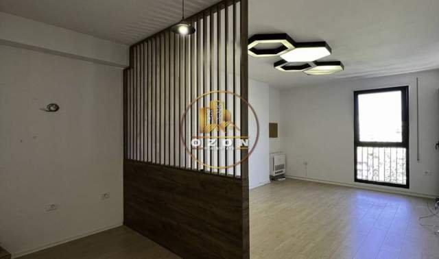 Apartament 2+1+2 për Biznes në Kompleksin Olimpik 700 Euro, Rruga e Kosovareve