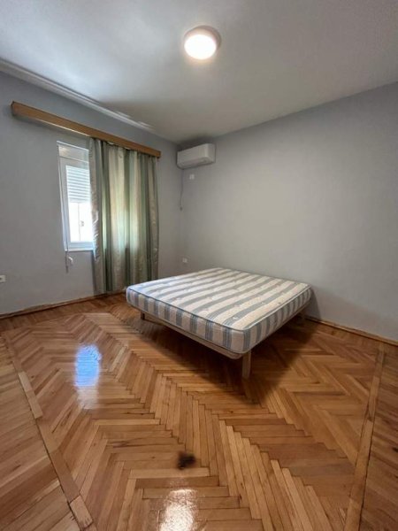 Tirane, jepet me qera apartament 2+1 Kati 5, 63 m² 400 Euro