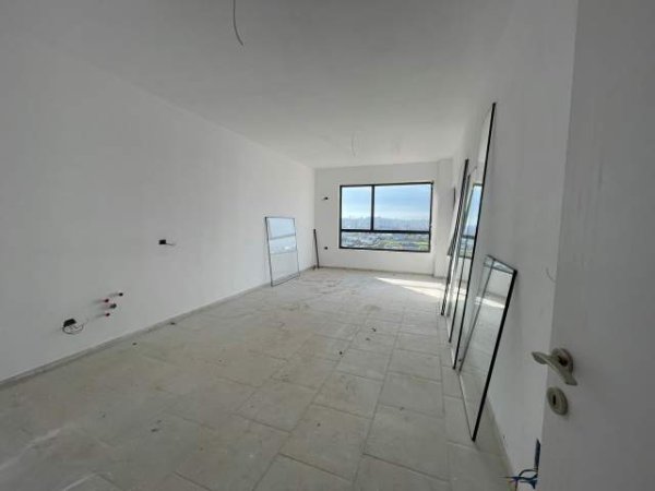 Tirane, shitet apartament 2+1 Kati 8, 104 m² 54.080 Euro (kamez)