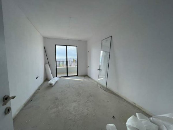 Tirane, shitet apartament 2+1 Kati 8, 104 m² 54.080 Euro (kamez)