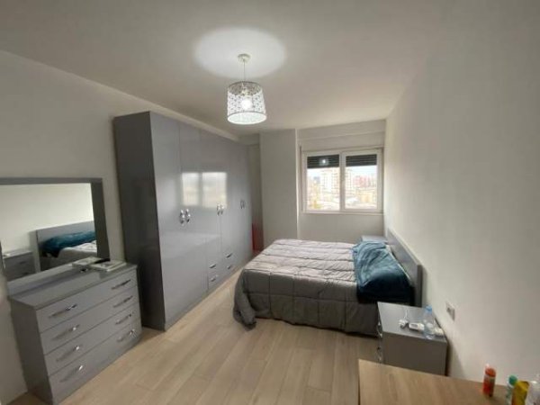 Tirane, shitet apartament 2+1 Kati 8, 110 m² 150.000 Euro (LAPRAKE)