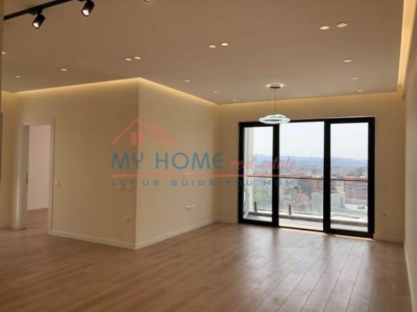 Tirane, jepet me qera zyre Kati 9, 106 m² 600 Euro (rruga e dibres)