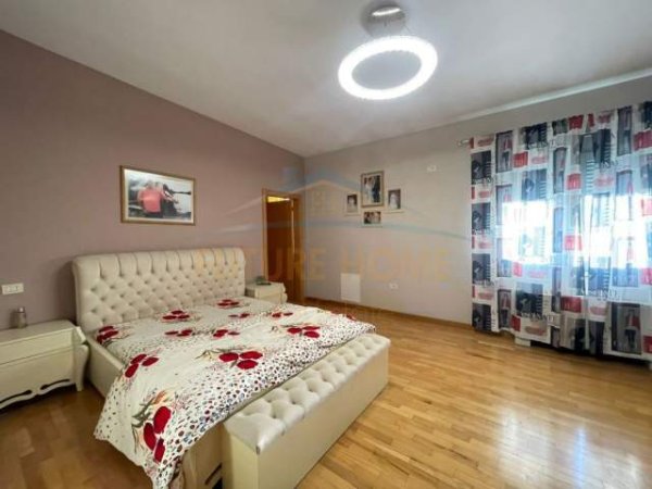 Tirane, jepet me qera Vile 2 Katshe Kati 1, 314 m² 4.500 Euro (Zogu i zi)