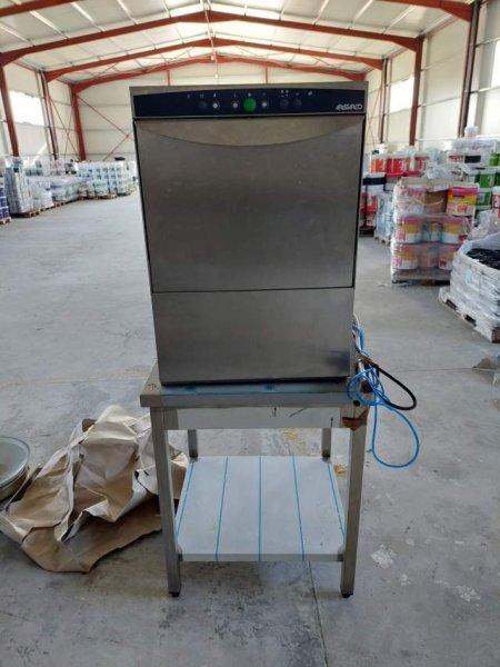 Tirane, shes bar-resorant 10