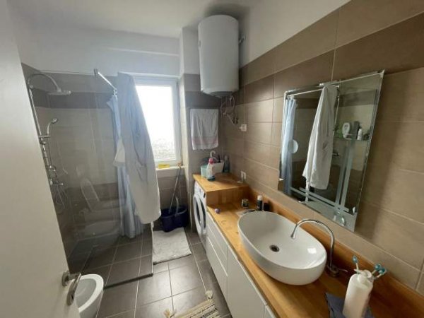 Tirane, shitet apartament 1+1 Kati 8, 65 m² 98.000 Euro (Laprakë)