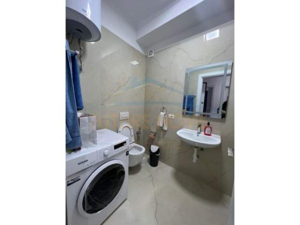 Tirane, jepet me qera apartament 2+1+BLK Kati 10, 98 m² 400 Euro (yzberisht)