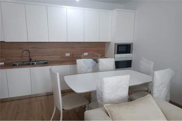 Tirane, jepet me qera apartament 1+1+BLK Kati 3, 65 m² 450 Euro (Astir)