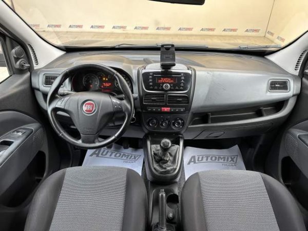 Tirane, shes makine Fiat DOBLO Viti 2012, 6.300 Euro