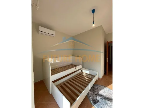 Tirane, shitet apartament 3+1 Kati 5, 125 m² 220.000 € 