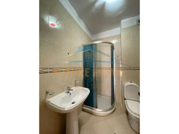 Tirane, shitet apartament 3+1 Kati 5, 125 m² 220.000 € 