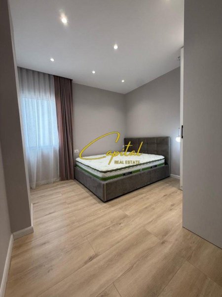 Tirane, jepet me qera apartament 1+1 Kati 8, 50 m² 500 € (YZBERISHT)
