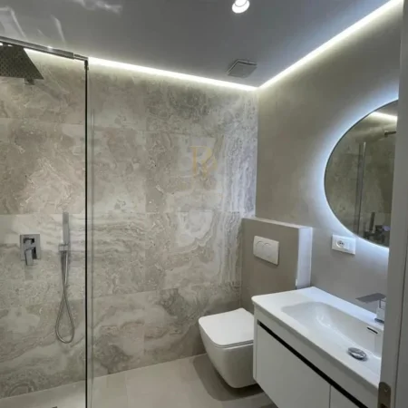 Tirane, shitet apartament 2+1+Ballkon Kati 11, 101 m² 212.000 € (Rr. e Kavajes)