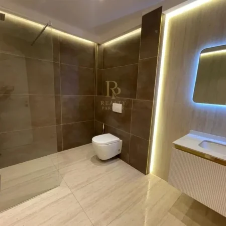 Tirane, shitet apartament 2+1+Ballkon Kati 11, 101 m² 212.000 € (Rr. e Kavajes)